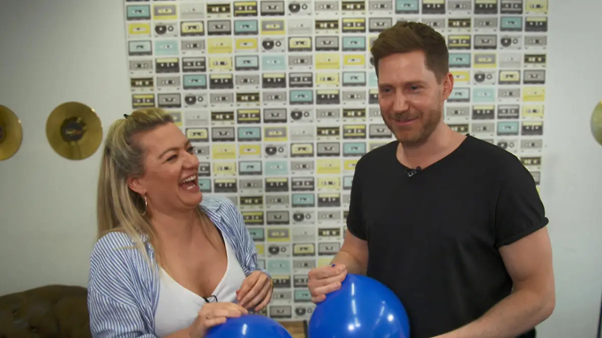 Juliette und Philippe singen mit Helium "Lieblingssongs" mal anders