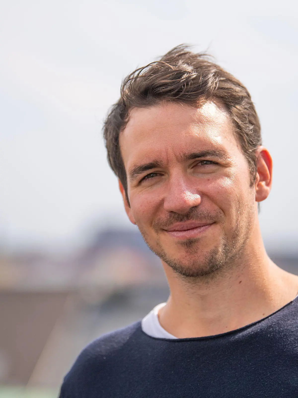 ARCHIV - 17.09.2019, Bayern, München: Felix Neureuther, ehemaliger deutscher Skirennläufer und Buchautor, nimmt an einer Buchpräsentation teil. Am Freitag reagierte der Ex-Skistar auf den überraschenden Rücktritt des Norwegers Lucas Braathen. (zu dpa: «Ex-Skistar Neureuther: «Heiratsantrag» an Norweger Braathen») Foto: Lino Mirgeler/dpa +++ dpa-Bildfunk +++