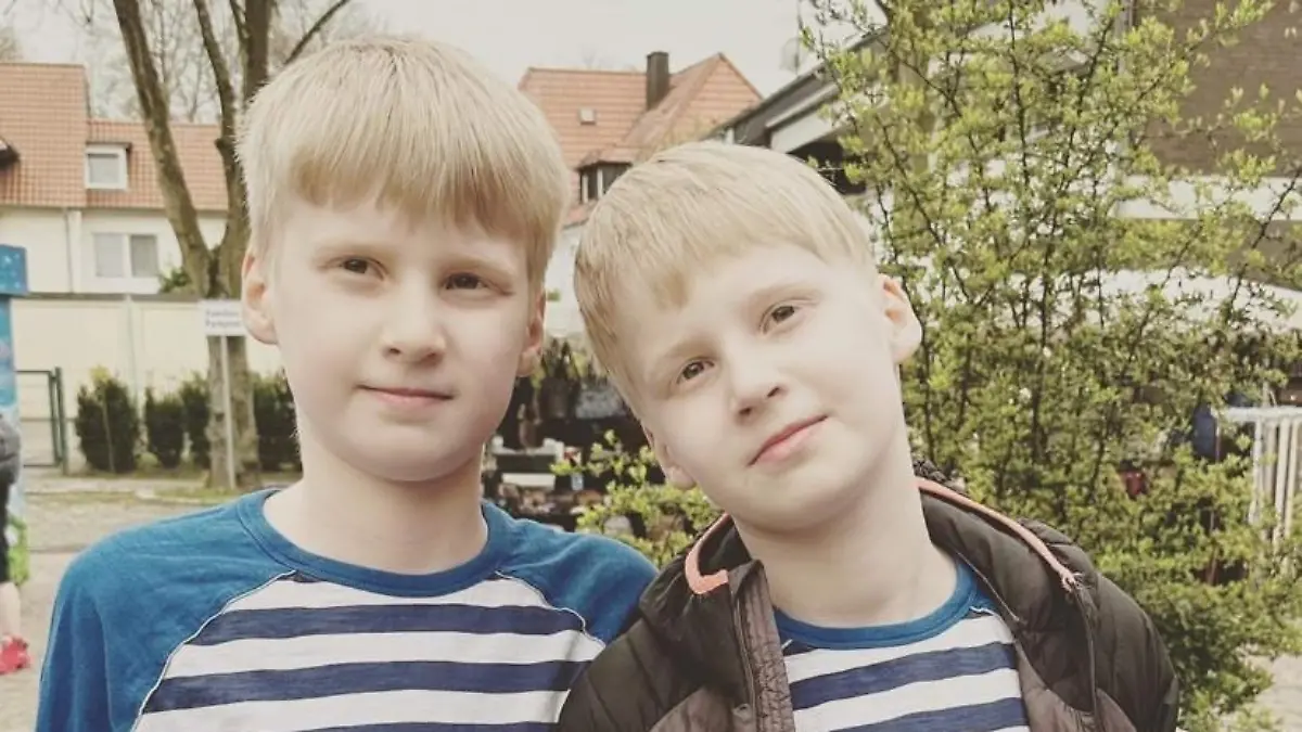 Die autistischen Zwillinge Kiano und Pepe lieben es zur Schule zu gehen.