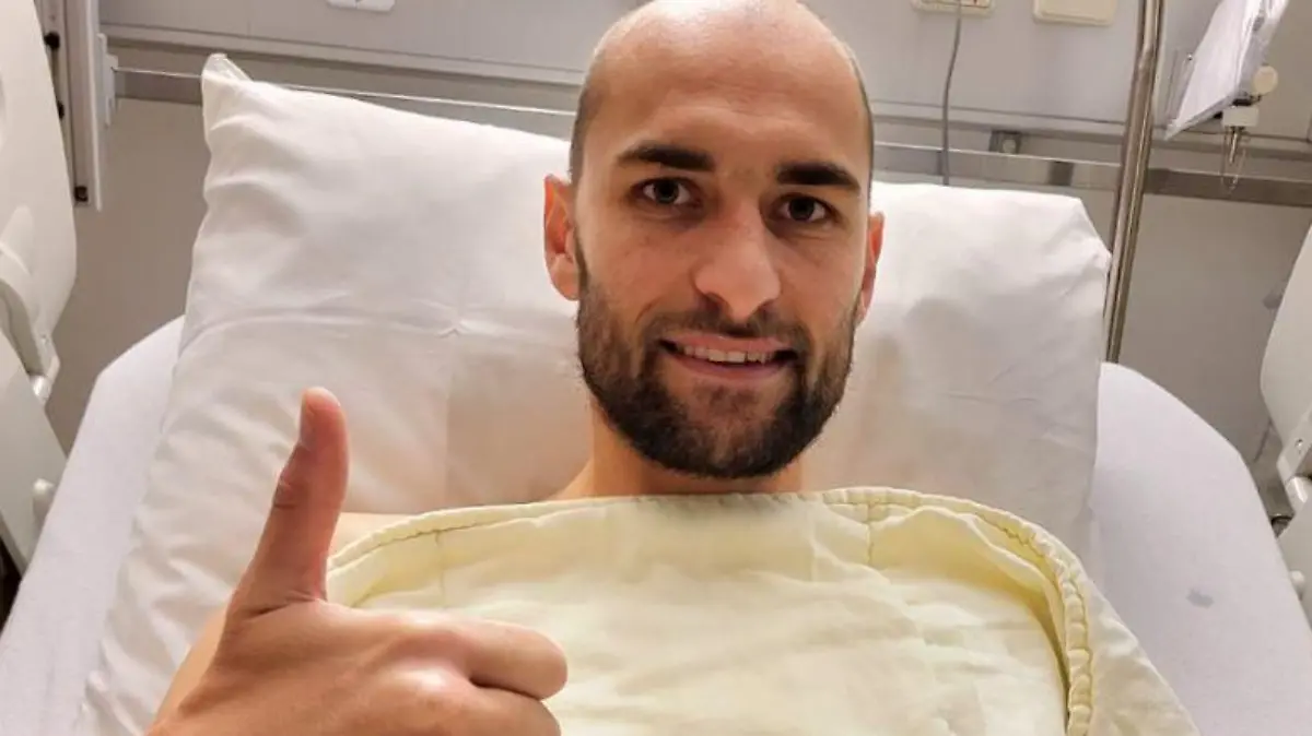 So geht es Bas Dost nach seinem Kollaps