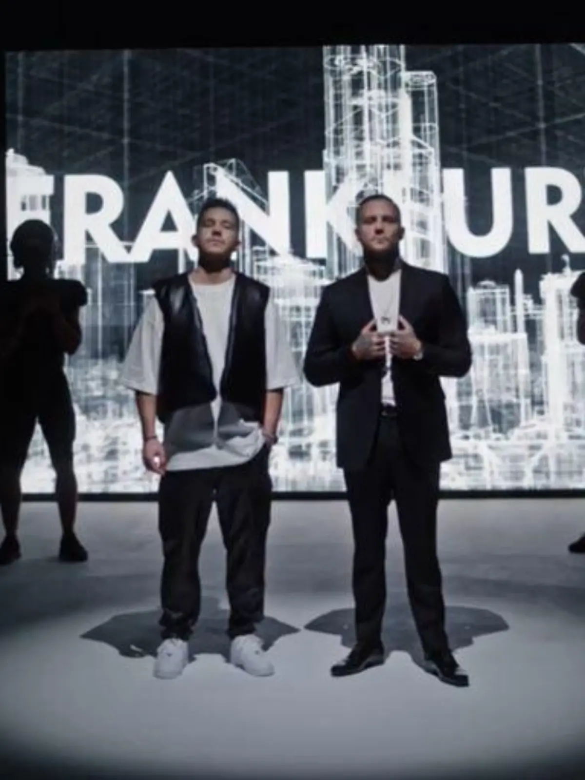 Halftime Show mit Nico Santos und Kontra K