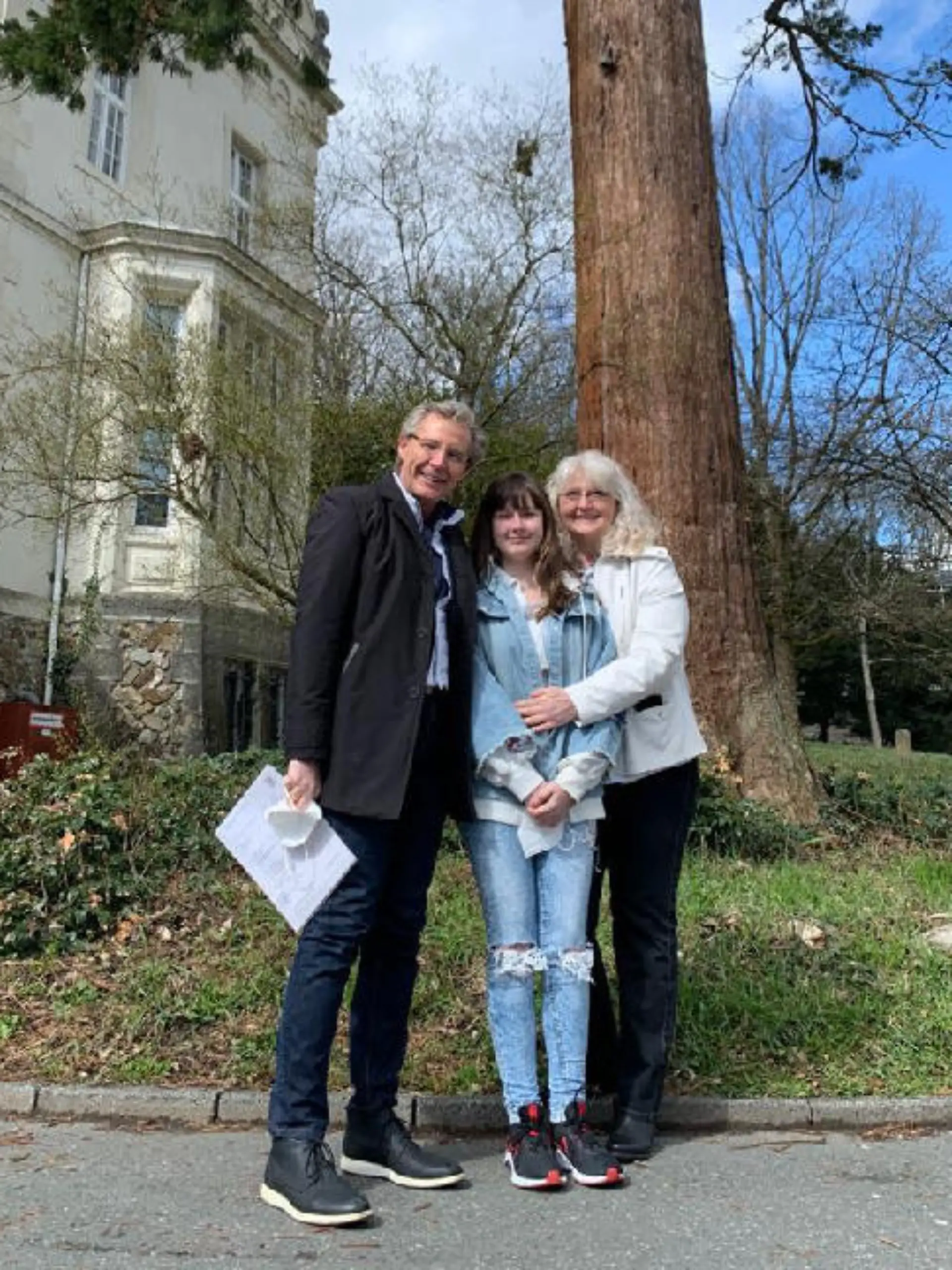 Daria B. mit ihren Adoptiveltern