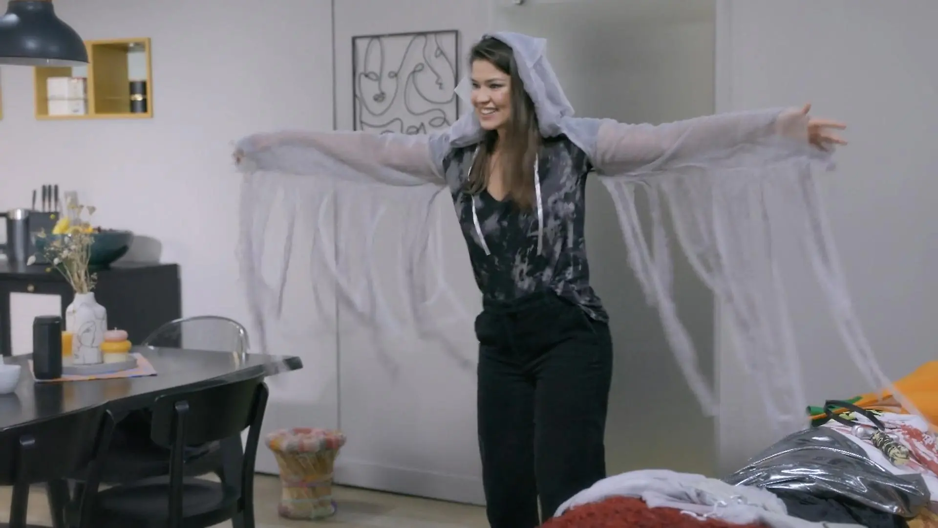 Vivien will auf eine Halloween-Party gehen „Unter uns“-Folge vom 31.10.23