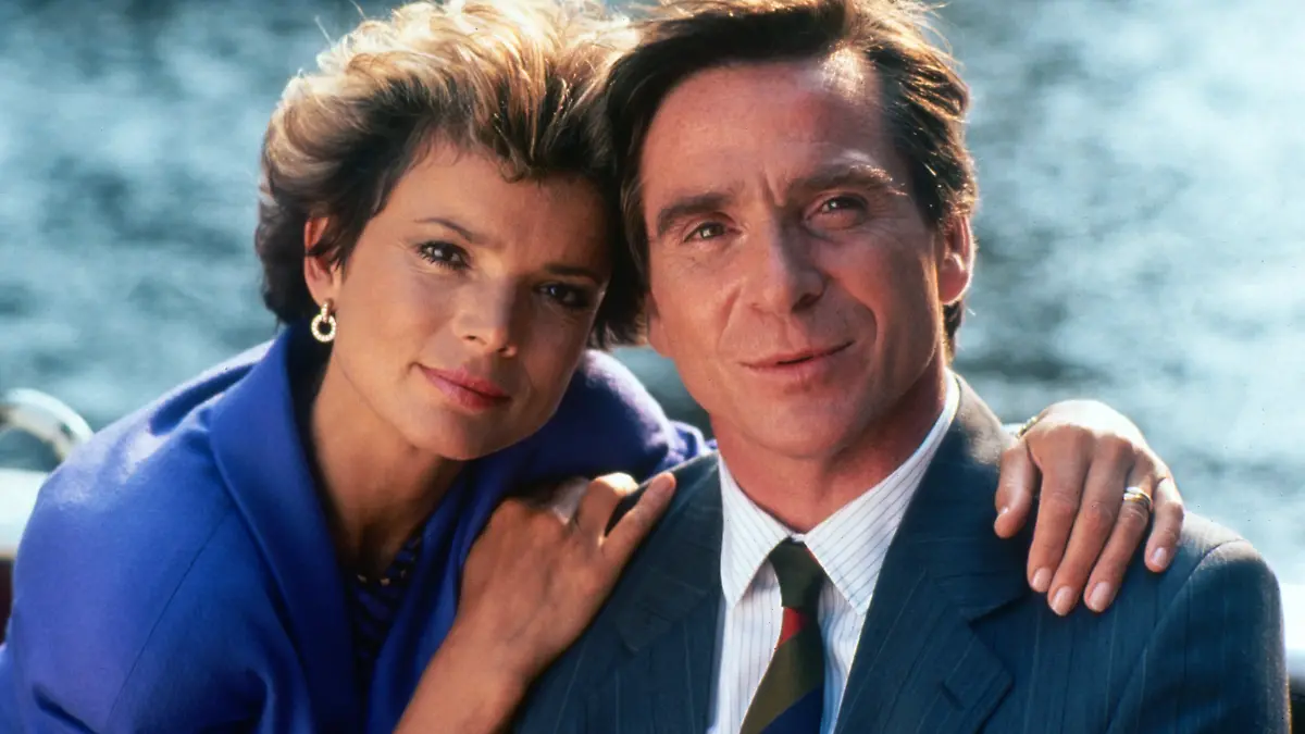 Zwei Münchner in Hamburg, Fernsehserie, Deutschland 1989 - 1993, Darsteller: Uschi Glas, Elmar Wepper (Photo by Kindermann/United Archives via Getty Images)
