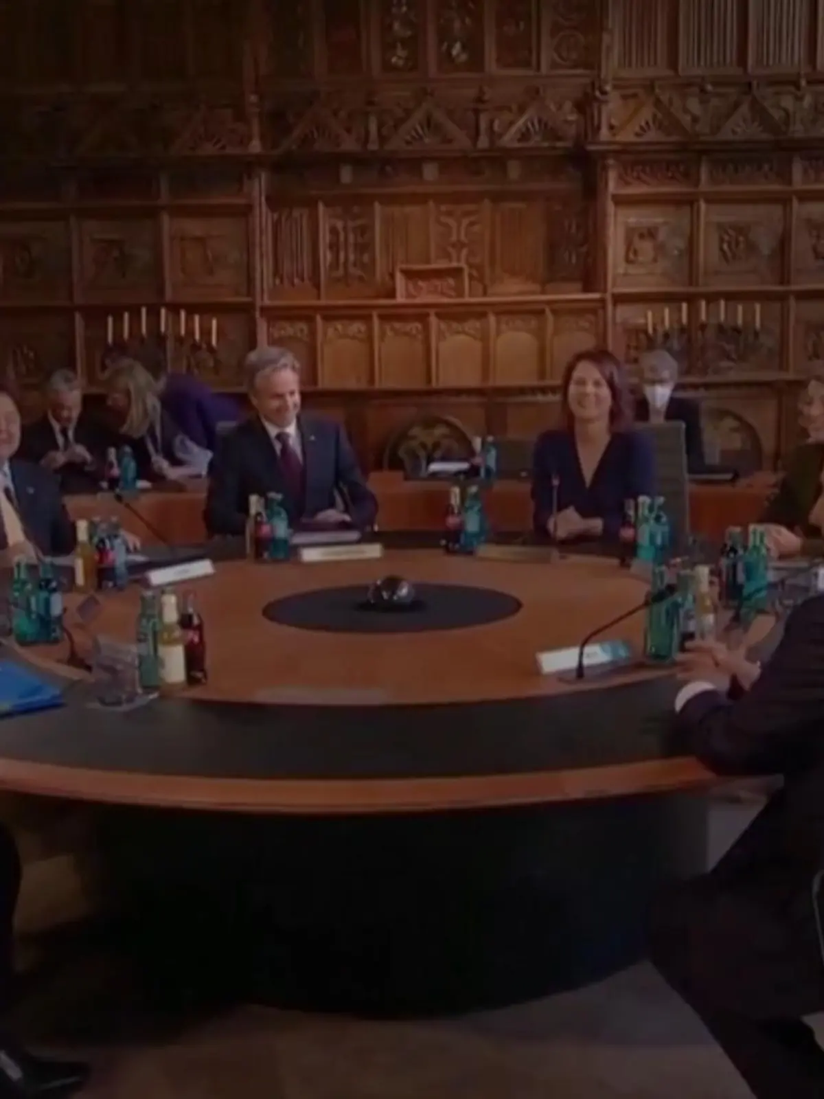 Es geht weiter beim Gipfel der G7-Länder in Münster. Auch heute haben sich wieder die Außenminister von sieben mächtigen Staaten zusammengesetzt. Besonders im Fokus standen heute der Ukrainekrieg und die Proteste im Iran.