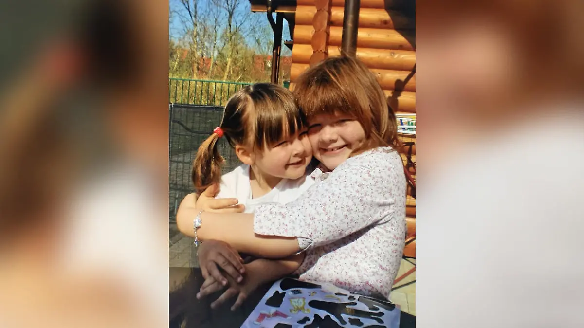 Daria B. (links) und ihre ältere Schwester Jackline.
