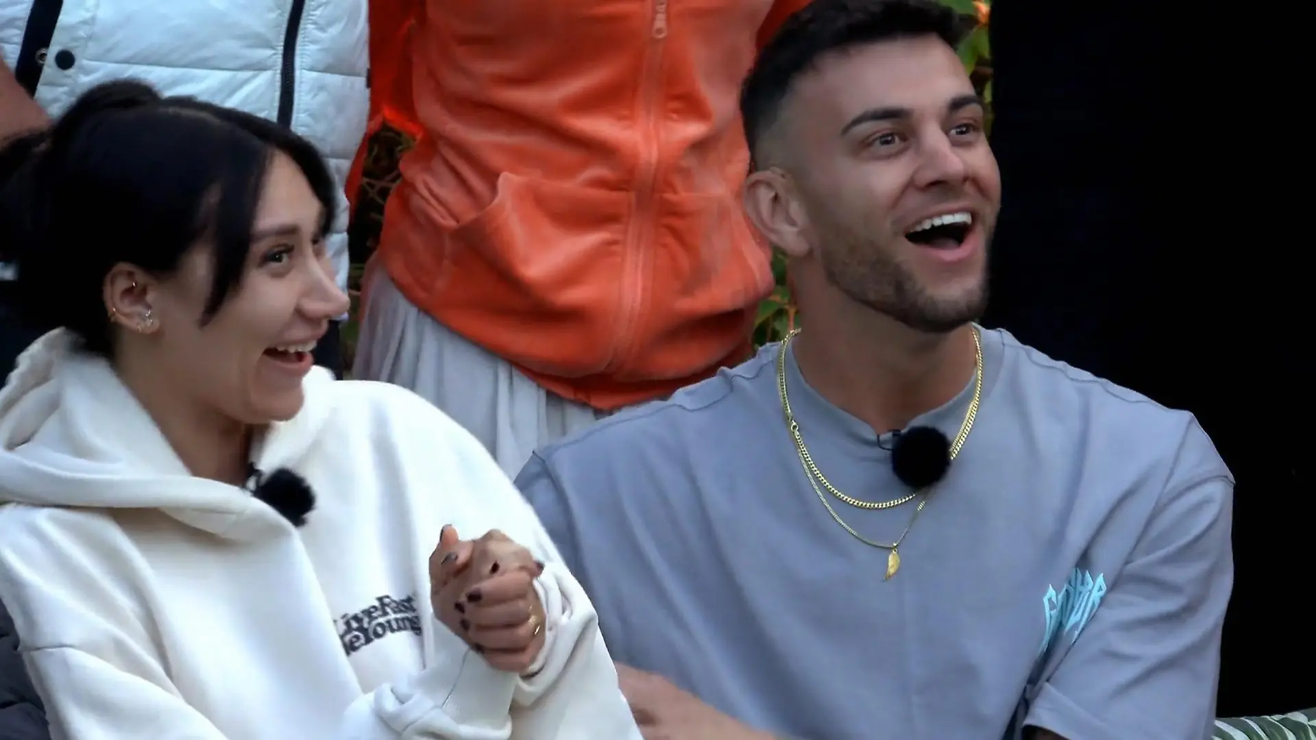 Samira Klampfl und Serkan Yavuz freuen sich