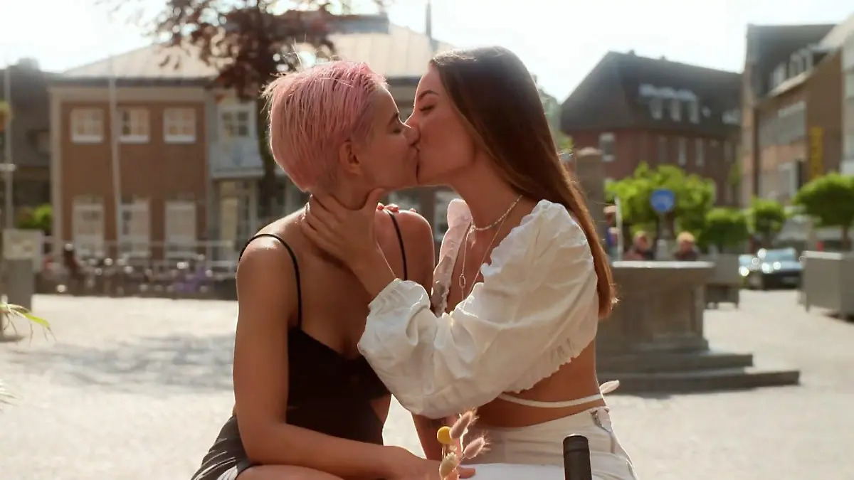 Hanna Sökeland und Jessica Huber ziehen ins Sommerhaus Doppelte Frauenpower!