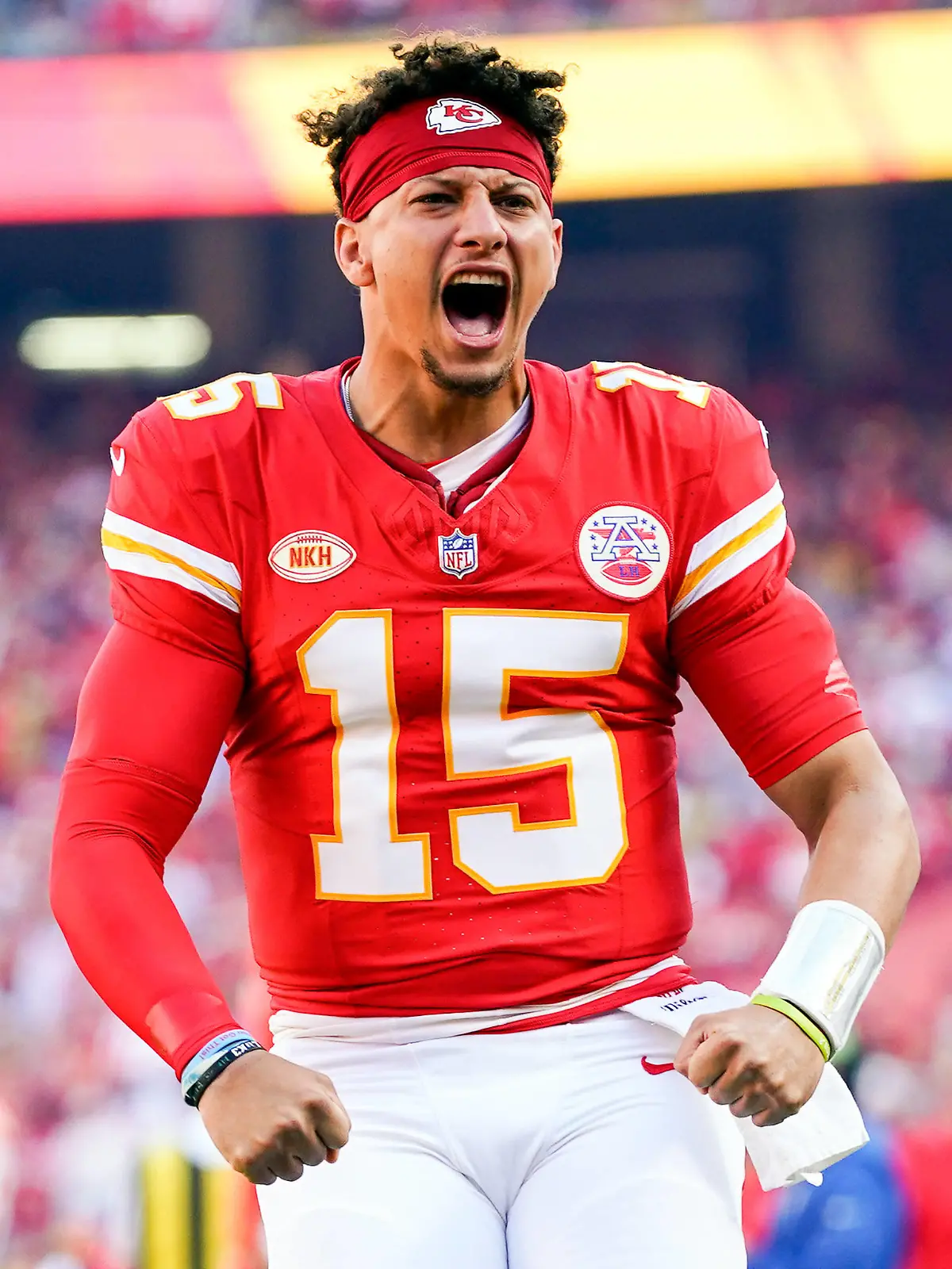 NFL, American Football Herren, USA Los Angeles Chargers at Kansas City Chiefs Oct 22, 2023 Kansas City, Missouri, USA Kansas City Chiefs quarterback Patrick Mahomes 15 takes the field prior to a game against the Los Angeles Chargers at GEHA Field at Arrowhead Stadium. , EDITORIAL USE ONLY PUBLICATIONxINxGERxSUIxAUTxONLY Copyright: xJayxBiggerstaffx 20231022_cc_ba4_215