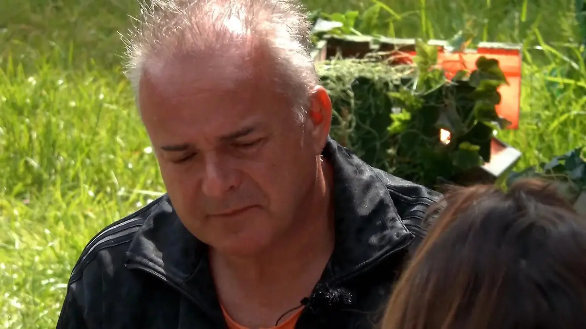 Tim Toupets plötzlicher Sinneswandel verwirrt die Promis Fragerunde im Sommerhaus