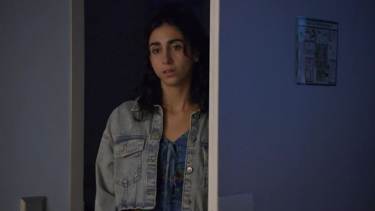 AWZ-Folge vom 02.1123: Leyla versucht ein letztes Mal, mit Chiara zu  sprechen