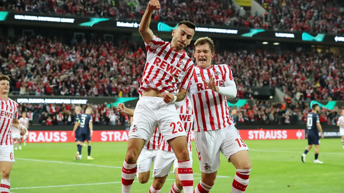 Fußball, ECL, 1. FC Köln - 1. FC Slovacko 1.FC Köln vs. 1. FC Slovacko, UEFA Europa Conference League, 15.09.2022, 21.00 Uhr, Jubel nach dem Tor zum 1:0 durch sargis Adamyan 1.FC Köln, rechts: Luca Kilian, Bild: *** Sport 1 FC Köln vs 1 FC Slovacko, UEFA Europa Conference League, 15 09 2022, 21 00, cheering after the goal to 1 0 by sargis Adamyan 1 FC Köln , right Luca Kilian, pic.