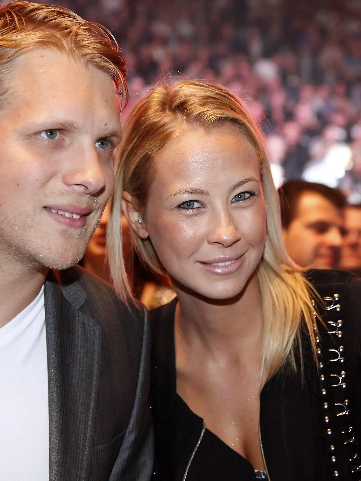  Oliver Pocher und Sandy Meyer-Wölden beim WBA Weltmeisterschafts-Boxkampf im Mittelschwergewicht zwischen Sturm vs. Lorenzo am 4.9.2010 in Köln  PUBLICATIONxINxGERxSUIxAUTxONLY