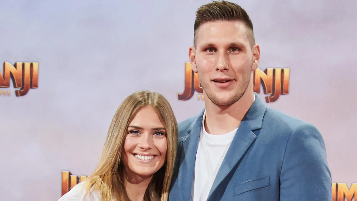 Fussballprofi Niklas Süle von Bayern München kommt mit seiner Freundin Melissa Halter zur Deutschlandpremiere des Films "Jumanji: The next Level". Kinostart ist der 12. Dezember.