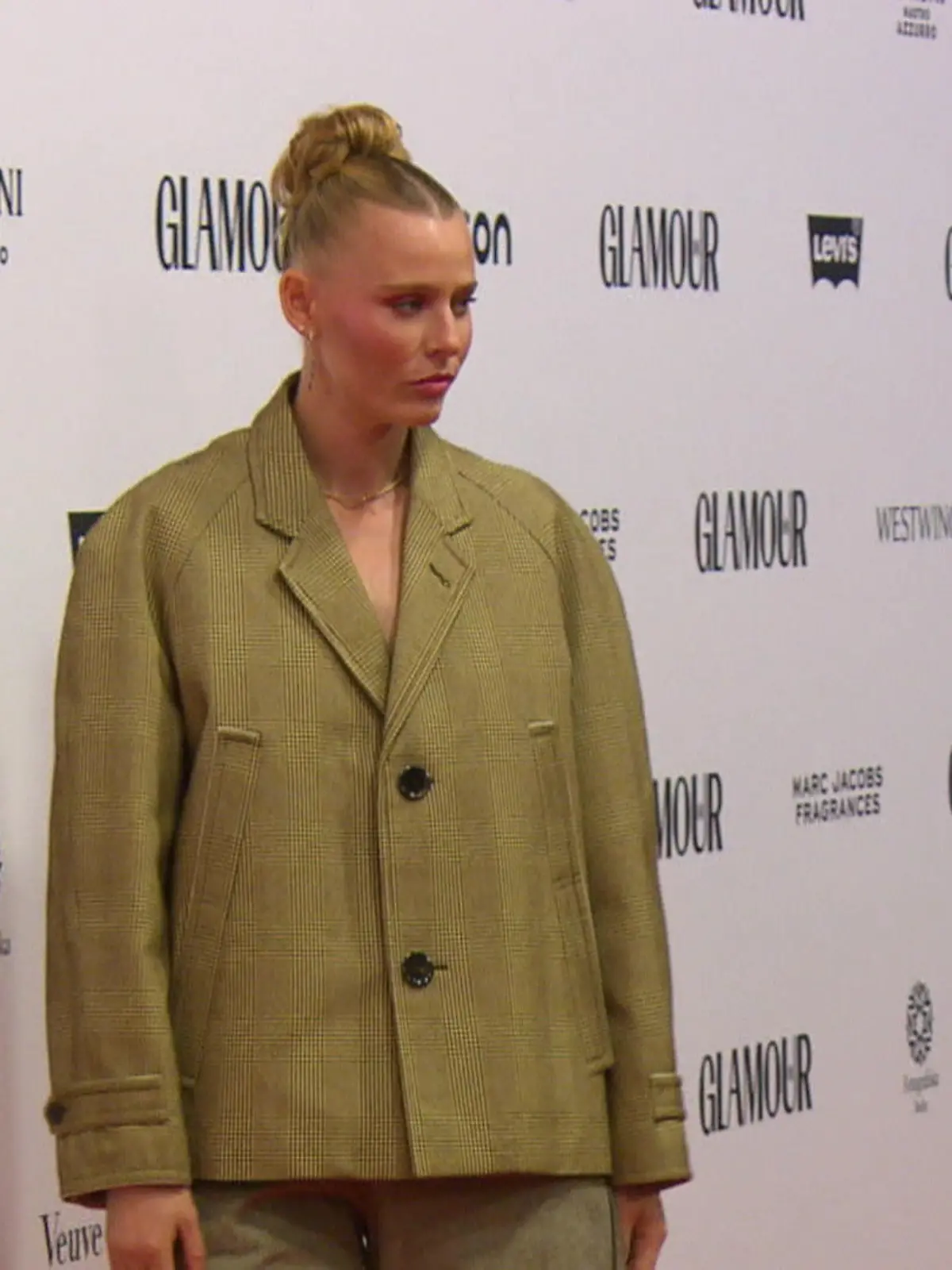 Katja Krasavice gehört zu den Glamour Woman of the Year - ein Triumph für die Rapperin, die von so vielen unterschätzt und kleingemacht wurde. Zu den Gewinnerinnen gehört auch Lauren Wasser - das Model mit den goldenen Prothesen.