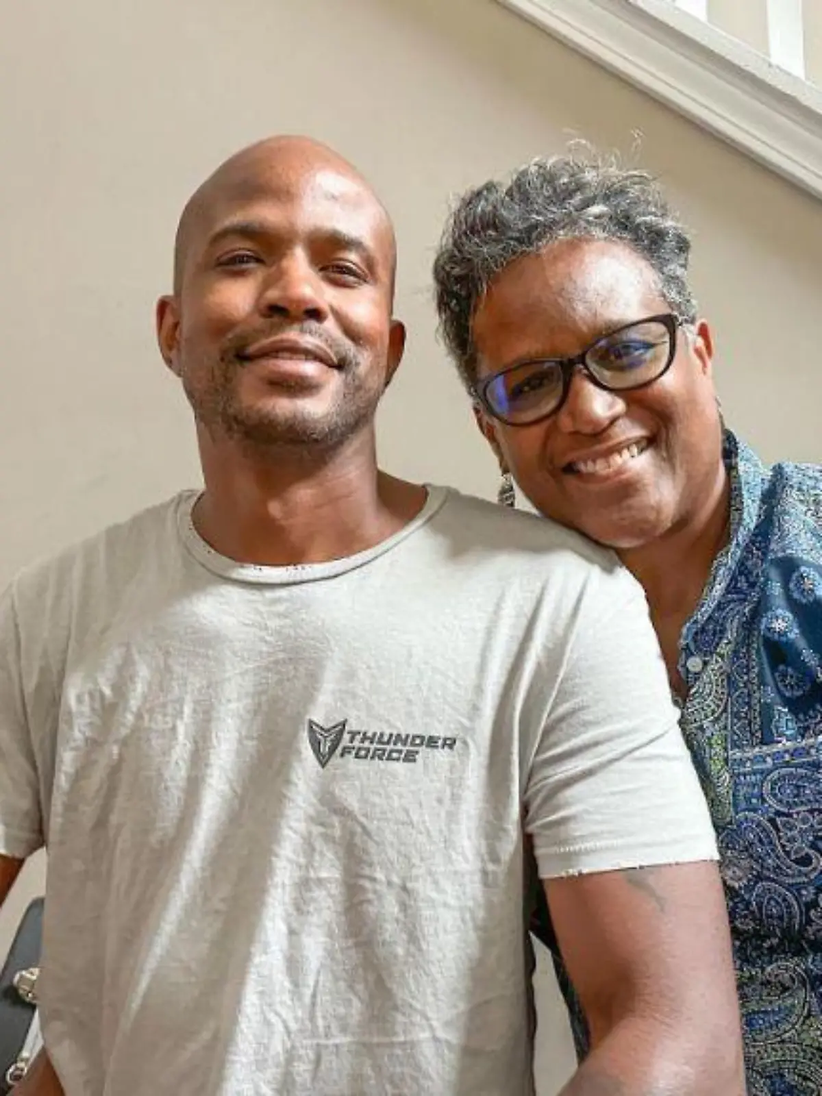 Stuntman Taraja Ramsess und seine Mutter Akili