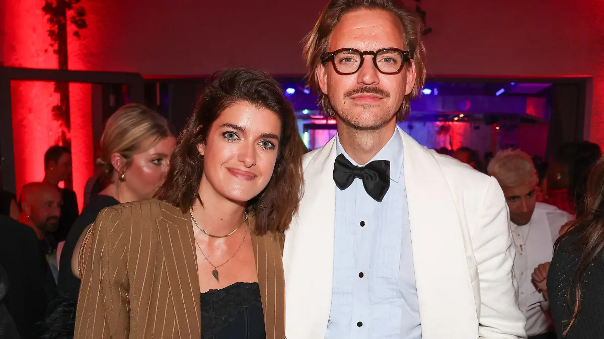 Marie Nasemann und Sebastian Tigges kommen zur Party der Bunte New Faces Award Style im Prince Charles in Berlin.