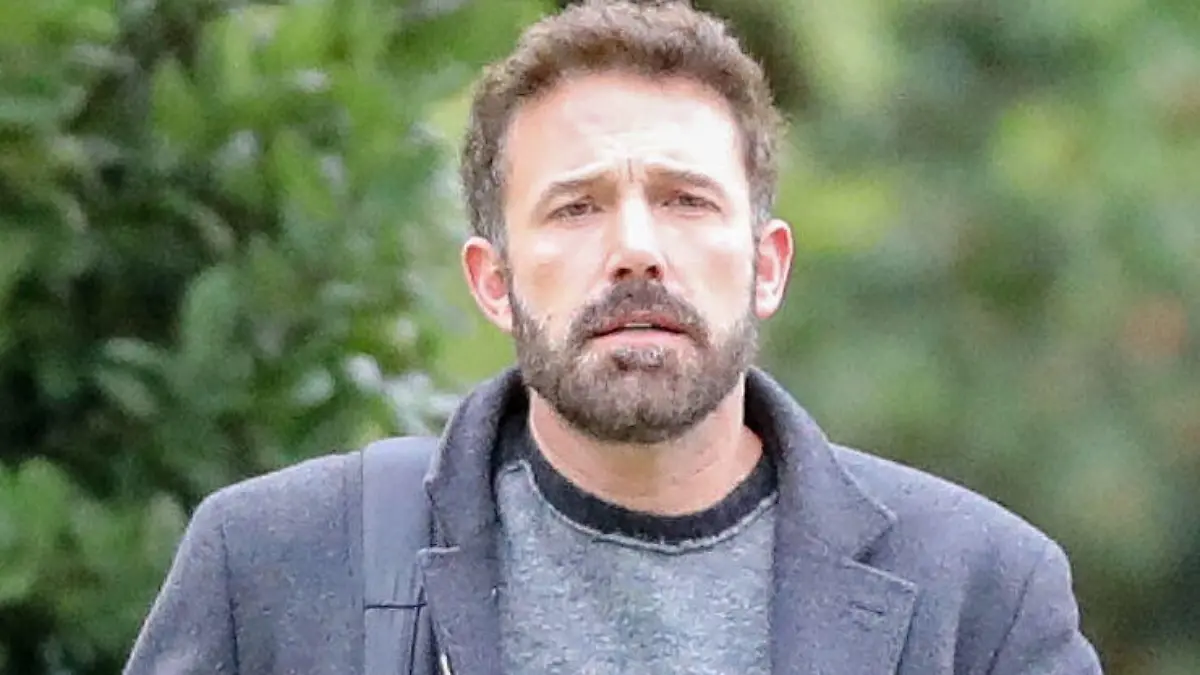 Friday, September 19, 2023 - Amidst reports of a potential strain in his marriage to Jennifer Lopez, Ben Affleck steps out in a sharp and stylish ensemble that exudes sophistication. Affleck donned a chic peacoat and a grey sweater, which he pairs with dark denim and a pair of his favorite Nike Jumpman kicks. In related news, the power couple's former 12-bedroom Beverly Hills mansion has recently been listed on the market, boasting an impressive price tag of $85 million. Juliano-Globo/X17online.com