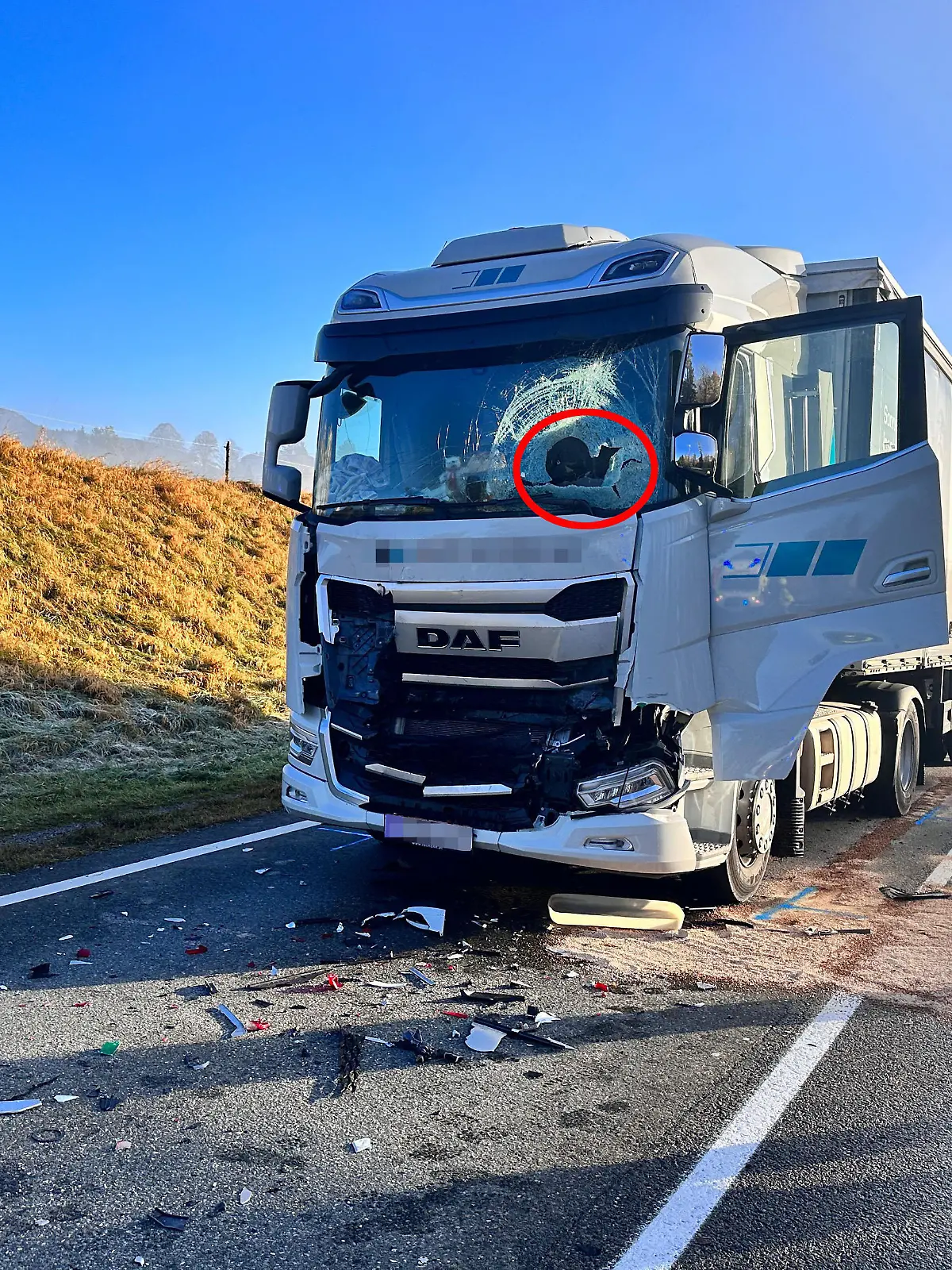 Going am Wilden Kaiser-Schwerer Auffahrunfall auf der Loferer Bundesstraße  -Fotocredit: ZOOM.TIROL 