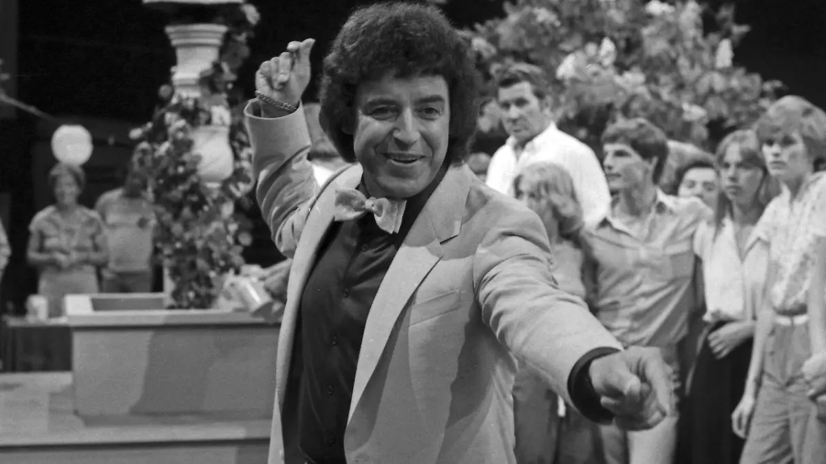 Stimmung, Stars und gute Laune, Unterhaltungsshow, Deutschland 1982, Regie: Ekkehard Böhmer, Mitwirkende: Stimmungssänger Tony Marshall