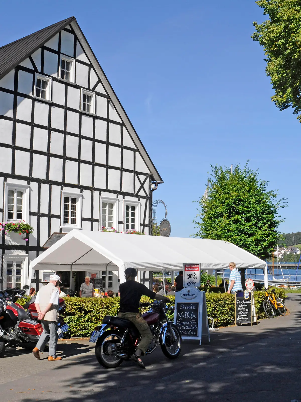 Restaurant Kalberschnacke, Listertalsperre, Olpe, Naturpark Ebbegebirge, Sauerland, Nordrhein-Westfalen, Deutschland / Lister