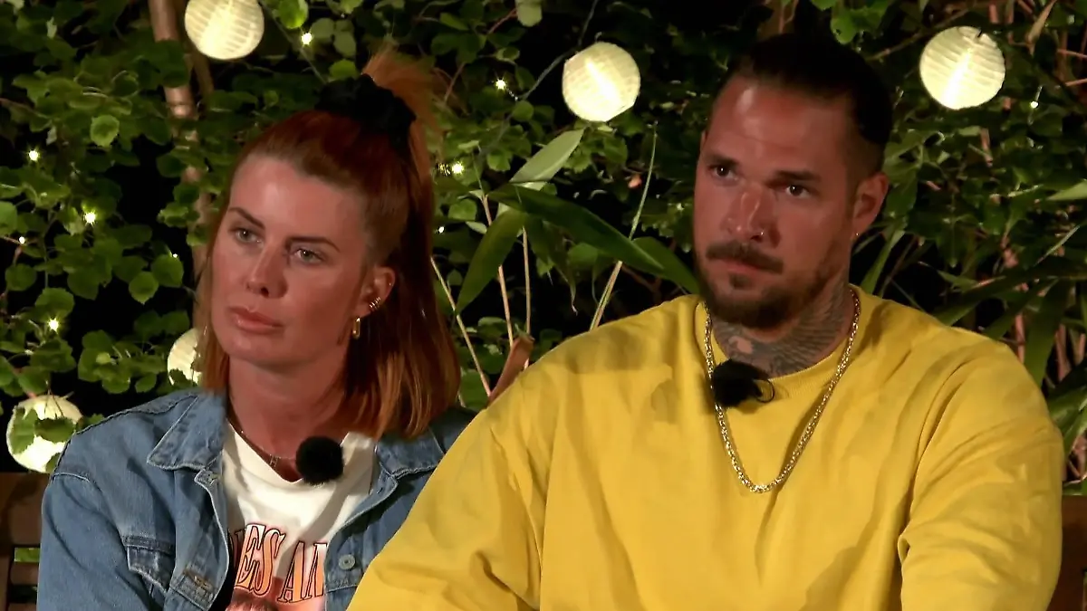 Pia und Zico müssen das "Sommerhaus der Stars" verlassen.