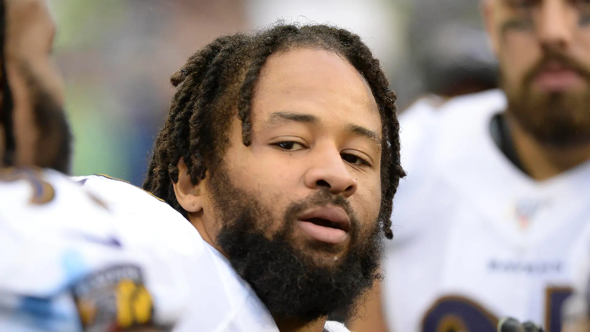 SEATTLE, WA - OCTOBER 20: Baltimore Ravens free safety Earl Thomas 29 makes his way around the Ravens bench congratulating teammates at the end of an NFL, American Football Herren, USA game between the Baltimore Ravens and the Seattle Seahawks on October 20, 2019, at Century Link Field in Seattle, WA. Baltimore won the game 30-16. Photo by Jeff Halstead/Icon Sportswire NFL: OCT 20 Ravens at Seahawks PUBLICATIONxINxGERxSUIxAUTxHUNxRUSxSWExNORxDENxONLY Icon191020034