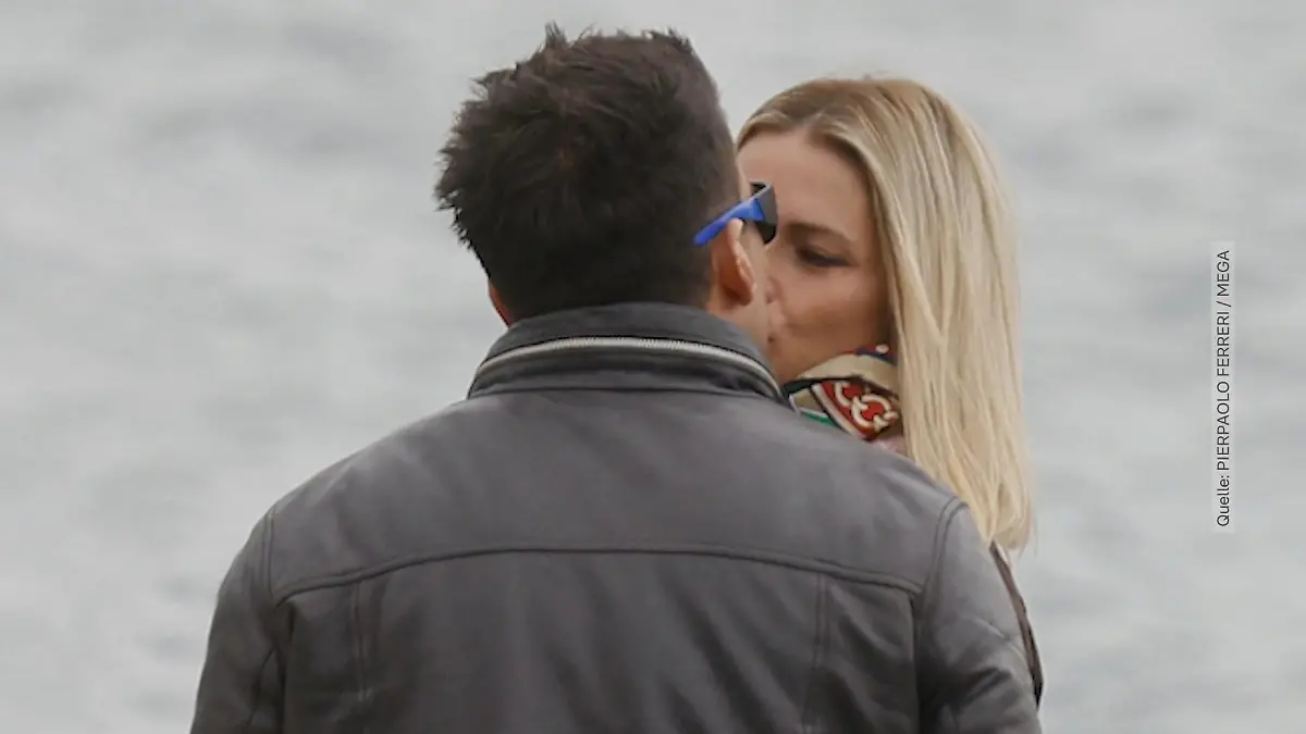 Ein dicker Schmatzer für Michelle Hunzikers neuen Dottore Foto-Beweis!