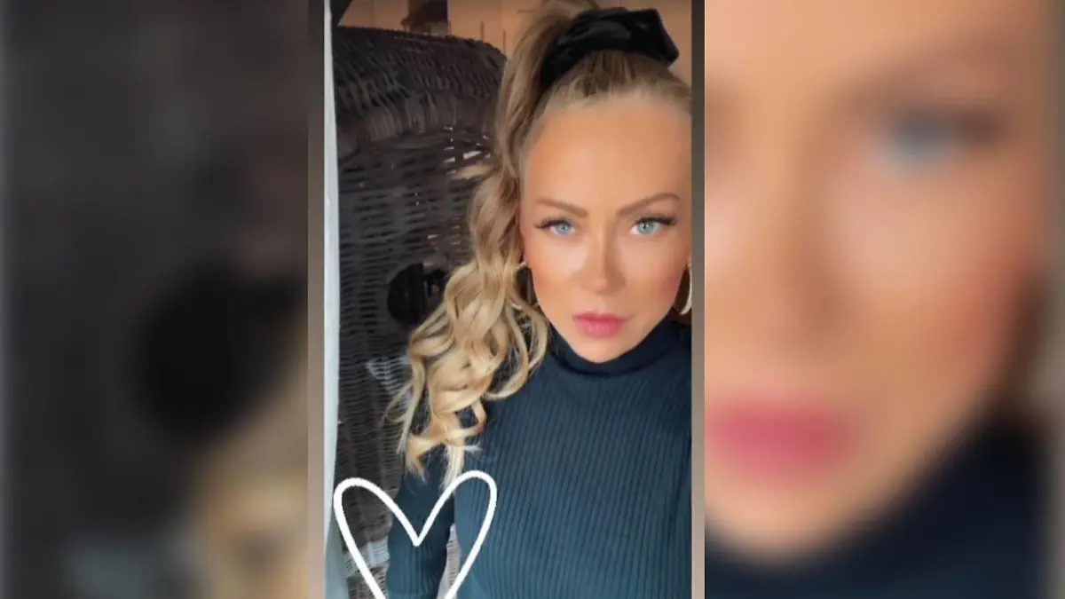 Jenny Elvers meldet sich mit Schönheits-Filter bei Instagram.