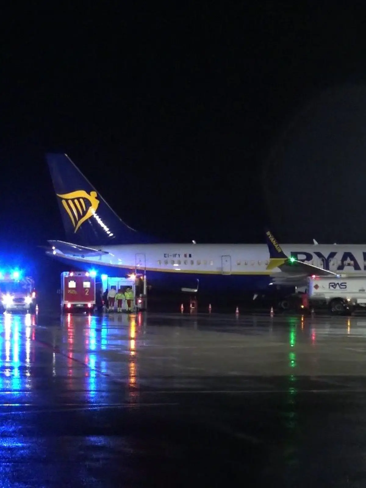 Eine 78-jährige Frau aus Bochum stirbt kurz nach der Landung auf dem Rollfeld des Airports Weeze.