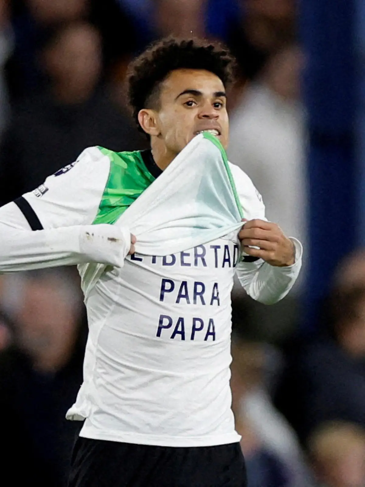FILE PHOTO: Soccer Football - Premier League - Luton Town v Liverpool - Kenilworth Road, Luton, Britain - November 5, 2023  Liverpool's Luis Diaz celebrates scoring their first goal Action Images via Reuters/Peter Cziborra NO USE WITH UNAUTHORIZED AUDIO, VIDEO, DATA, FIXTURE LISTS, CLUB/LEAGUE LOGOS OR 'LIVE' SERVICES. ONLINE IN-MATCH USE LIMITED TO 45 IMAGES, NO VIDEO EMULATION. NO USE IN BETTING, GAMES OR SINGLE CLUB/LEAGUE/PLAYER PUBLICATIONS./File Photo