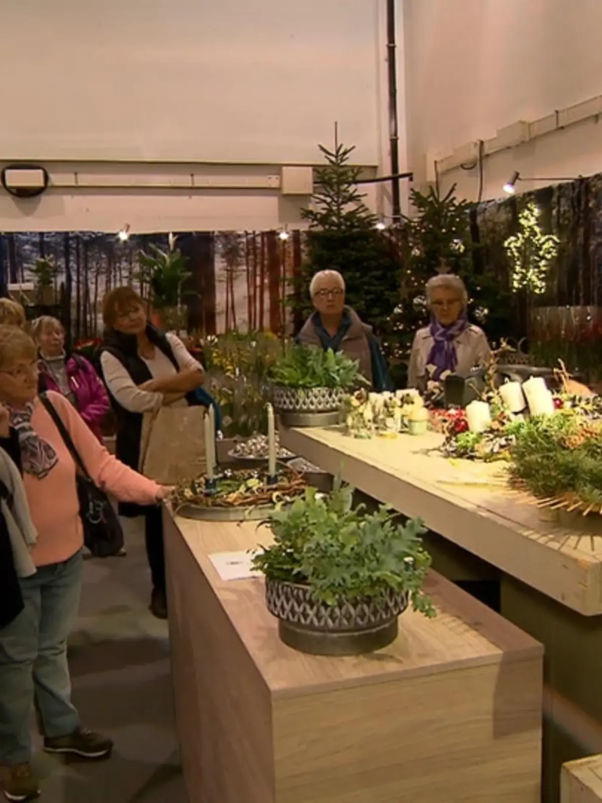 Die Verbrauchermesse „Mode Heim Handwerk“ startet heute in Essen. Knapp 400 Aussteller präsentieren ihre Angebote rund um die Themen Haus, Freizeit und Hobby. Vor allem Weihnachten und Handarbeiten spielen dieses Jahr eine große Rolle.
