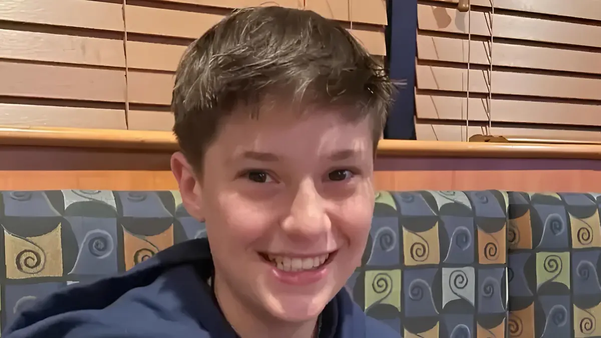 Der 14-jährige Knox MacEwen erleidet bei einem Laufrennen einen Herzstillstand und stirbt daran.