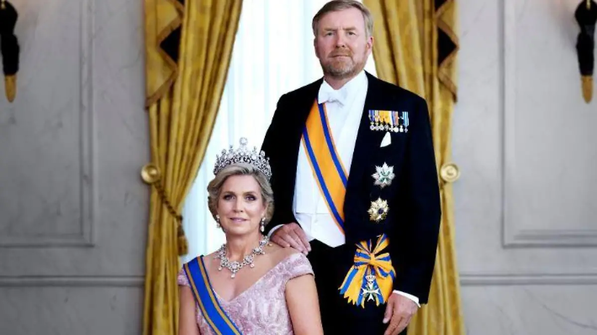 Neues Staatsfoto von König Willem-Alexander und Königin Máxima der Niederlande
