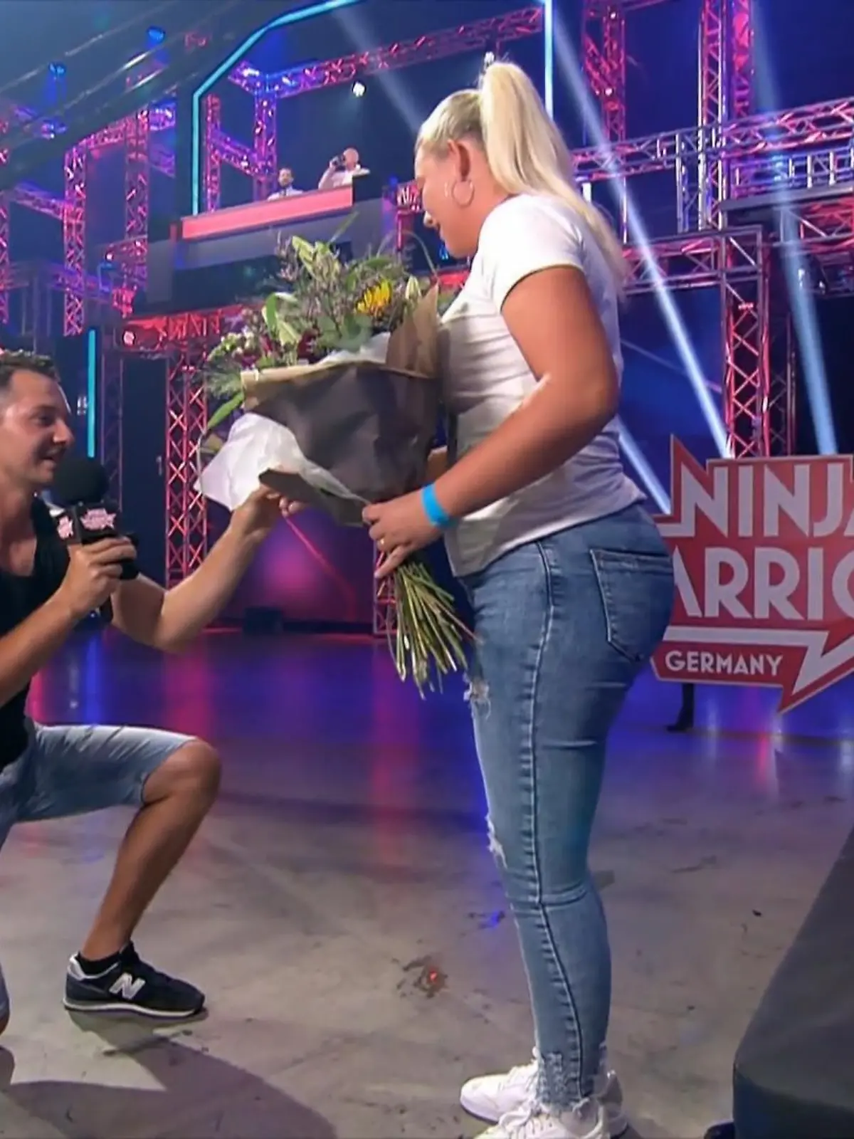 Bild zu: "Roy überrascht seine Freundin in der Show mit einem Antrag"