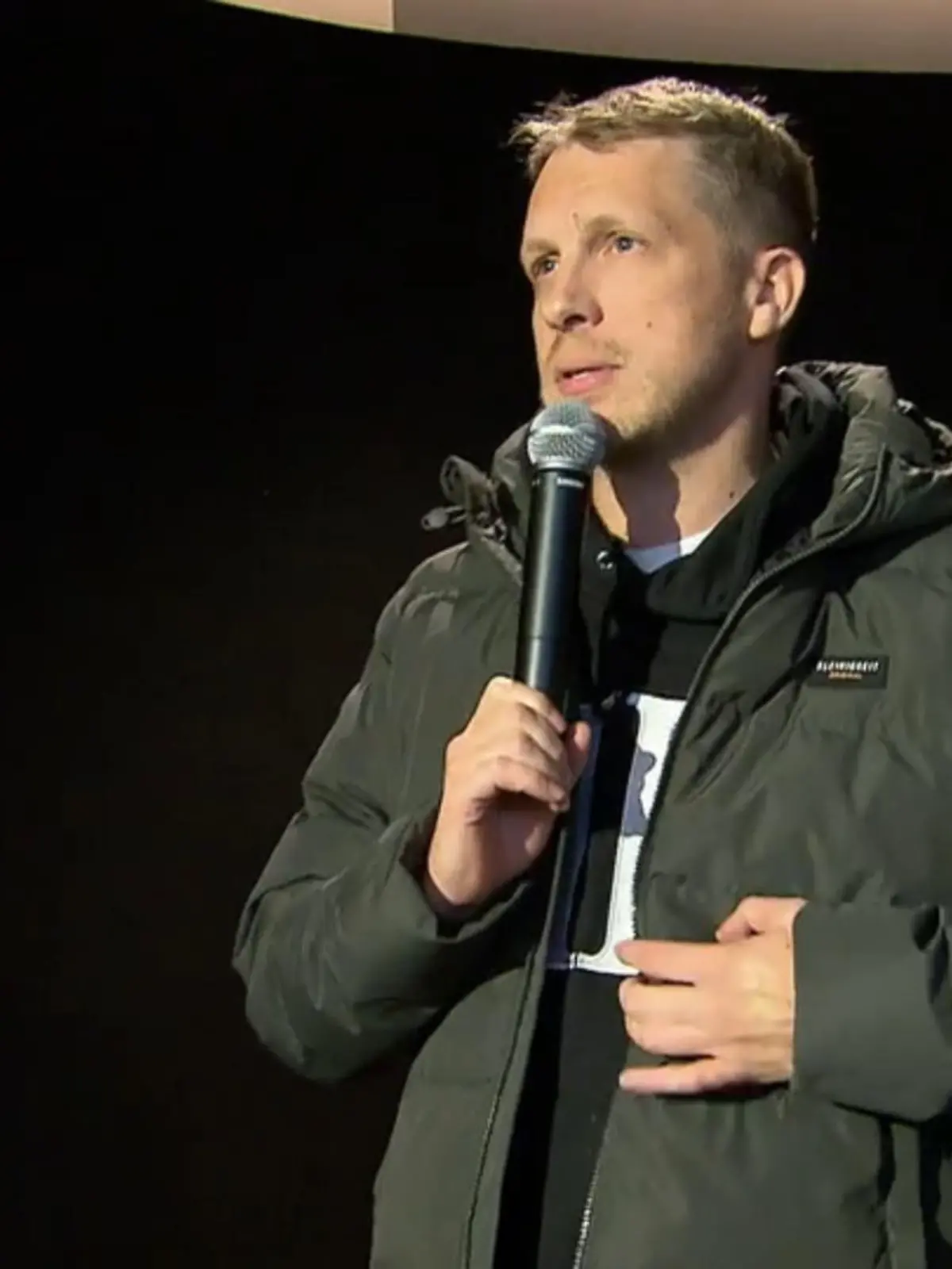 Bild zu: "Oliver Pocher giftet erneut, während Amira Pocher backt"