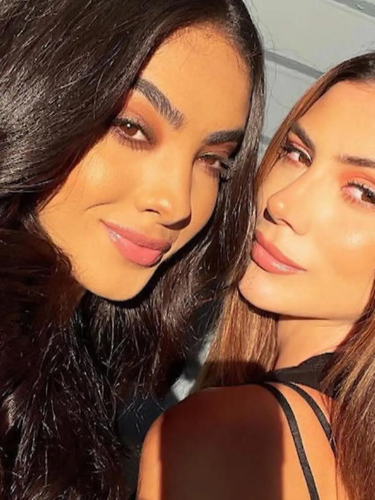 Sie haben sich 2020 beim Schönheitswettbewerb "Miss Grand International" in Thailand kennengelernt. Jetzt machen sie es offiziell: Miss Argentina und Miss Puertco Rico haben geheiratet!