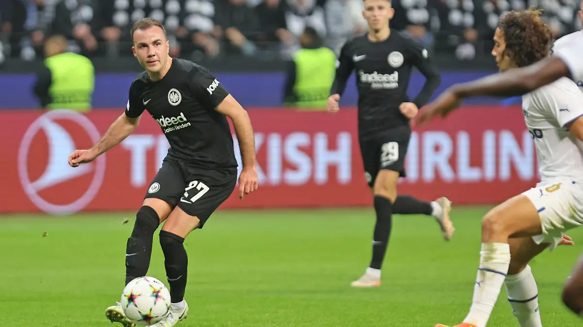 Tor zum 2:1 durch Randal Kolo Muani Eintracht Frankfurt , Nr. 9 nach gezielter Vorlage von Mario Götze, Goetze Eintracht Frankfurt, Nr. 27 , Eintracht Frankfurt - Olympique Marseille, Fussball, UEFA Champions League, Saison 2022/2023, Olympique Marseille, Sporting CP, Gruppenphase, Gruppe D, Group D, 5. Spieltag, Heimspiel, 26.10.2022, Fußball-Champions League für Vereinsmannschaften, Champions Leaguewettbewerb, Champions League 2022/2023 - *** Goal to 2 1 by Randal Kolo Muani Eintracht Frankfurt , No 9 after well-aimed assist from Mario Götze, Goetze Eintracht Frankfurt, No 27 , Eintracht Frankfurt Olympique Marseille, football, UEFA Champions League, 2022 2023 season, Olympique Marseille, Sporting CP, group stage, Group D, Group D, 5 match day, home match, 26 10 2022, Football Champions League for club teams, Champions Leaguewettbewerb, Champions League 2022 2023.