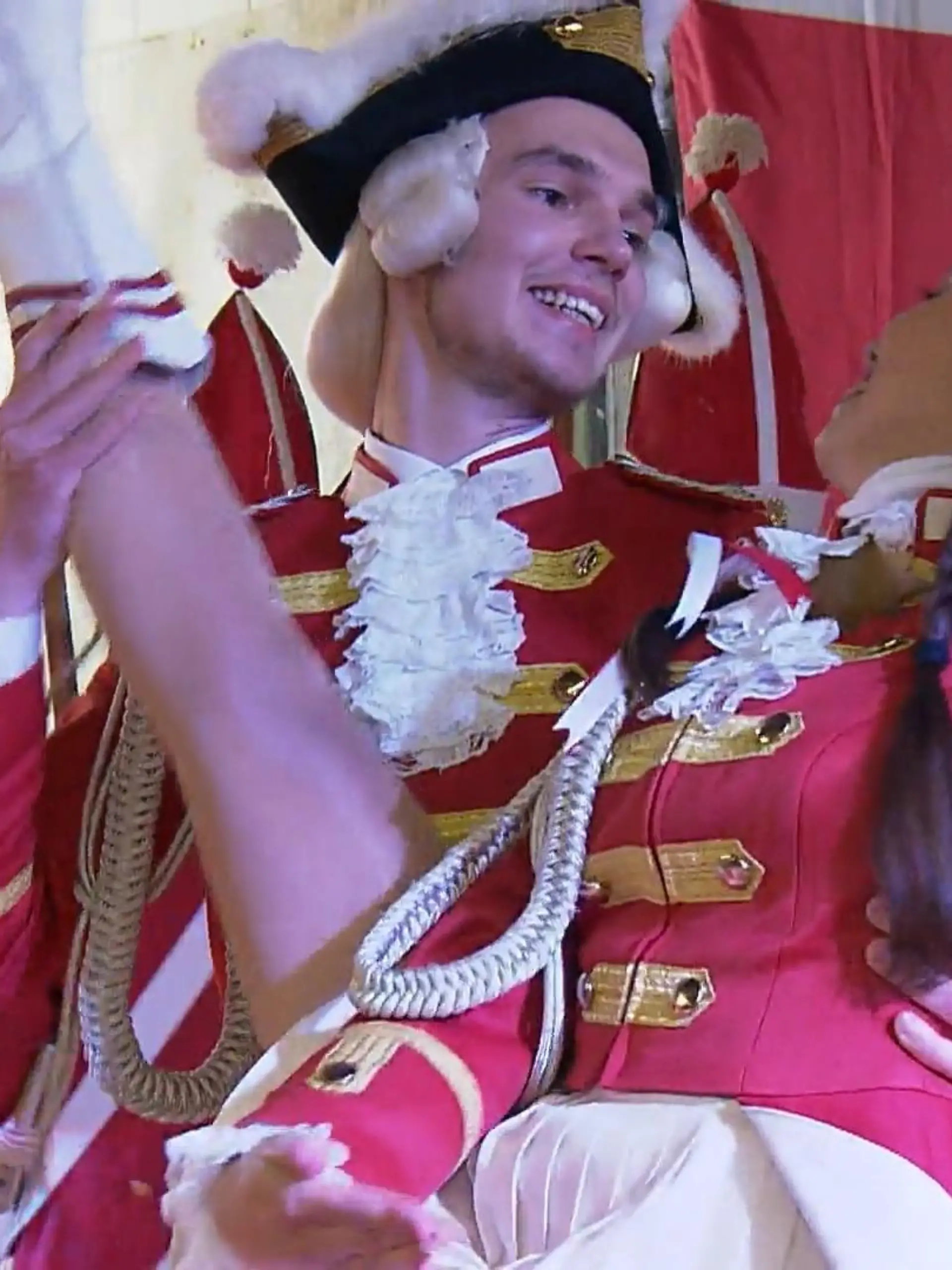 Bild zu: "Ukrainer im Karneval"
