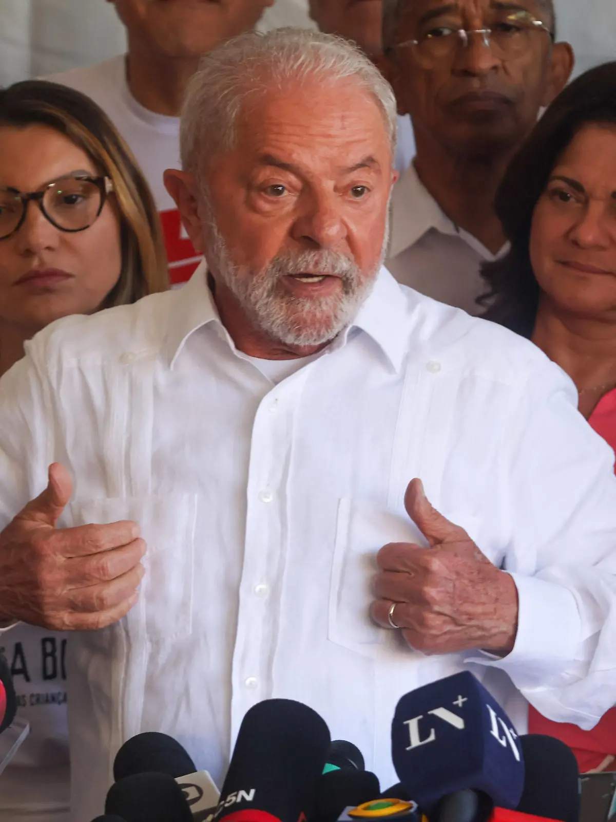 SO BERNARDO DO CAMPO, SP - 30.10.2022: LULA VOTA EM SO BERNARDO - Presidential candidate Lus Incio Lula da Silva PT votes at Escola Estadual Dr. Joo Firmino Correia de Arajo in So Bernardo do Campo this Sunday morning 30 and gave a press conference. x2285564x PUBLICATIONxNOTxINxBRA YurixMurakami 