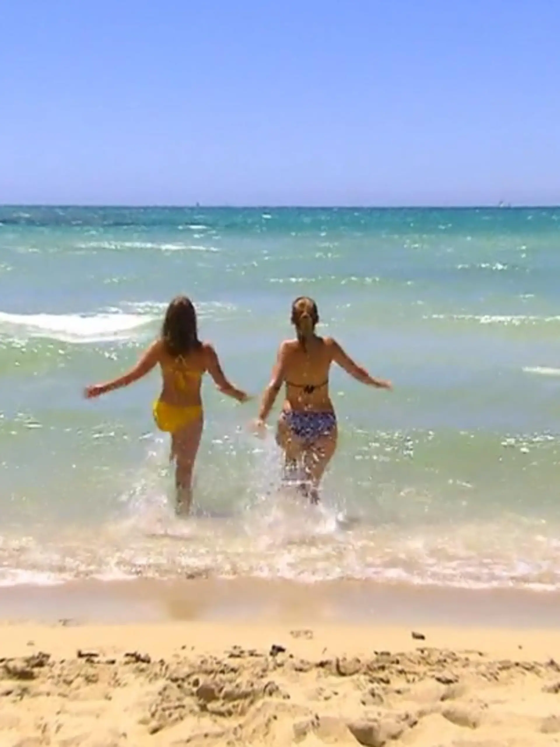 Wir gehen zwar auf Weihnachten zu - doch der Blick auf die Sommerplanung und die nächste Reise lohnt sich schon jetzt! RTL-Reiseexperte Ralf Benkö erklärt, was ihr jetzt schon rund ums Thema Buchen wissen müsst.