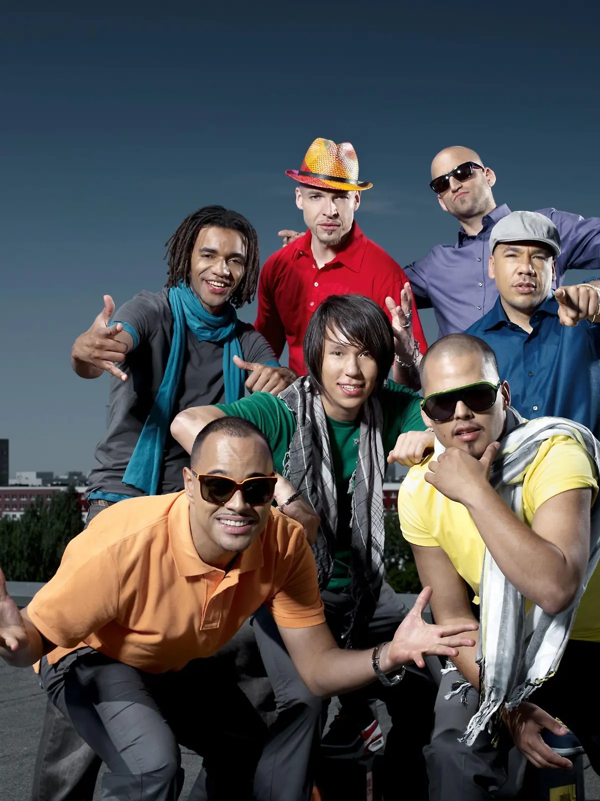 Die Jungs der Berliner Musikgruppe Culcha Candela werden ihre neue Single Move It performen.