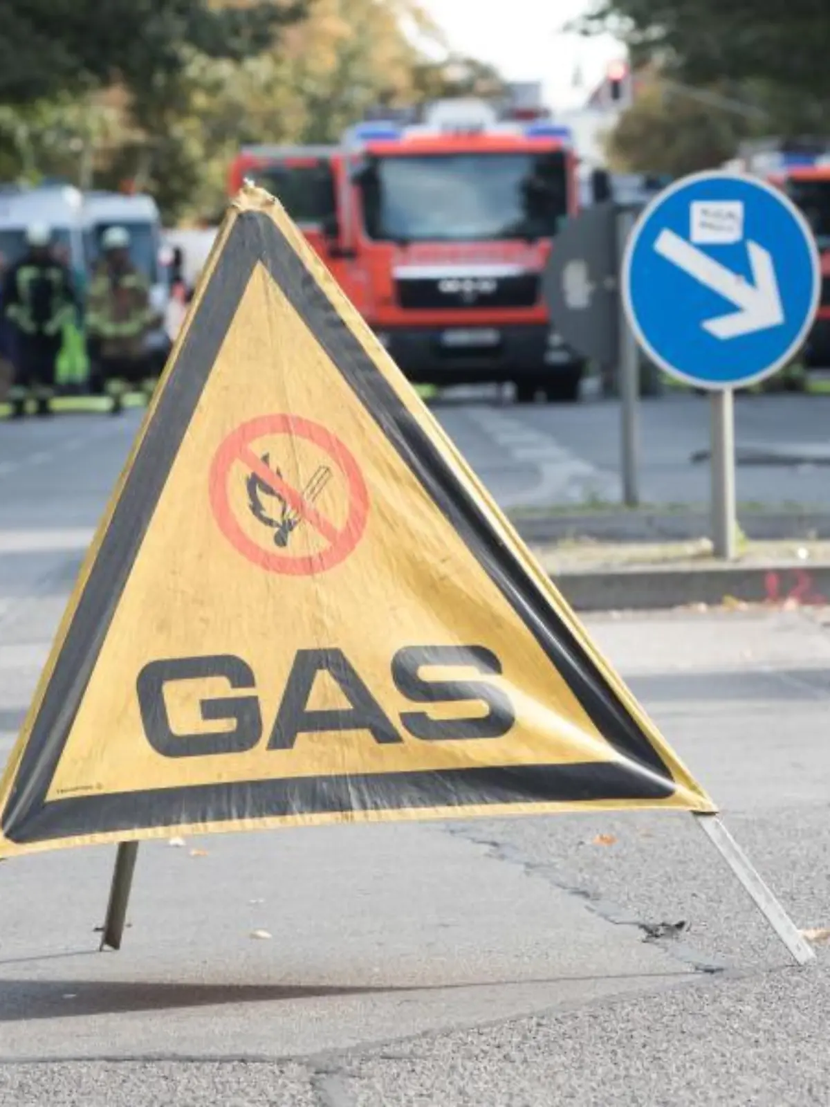 Ein Warnschild weist auf ein Gasleck hin