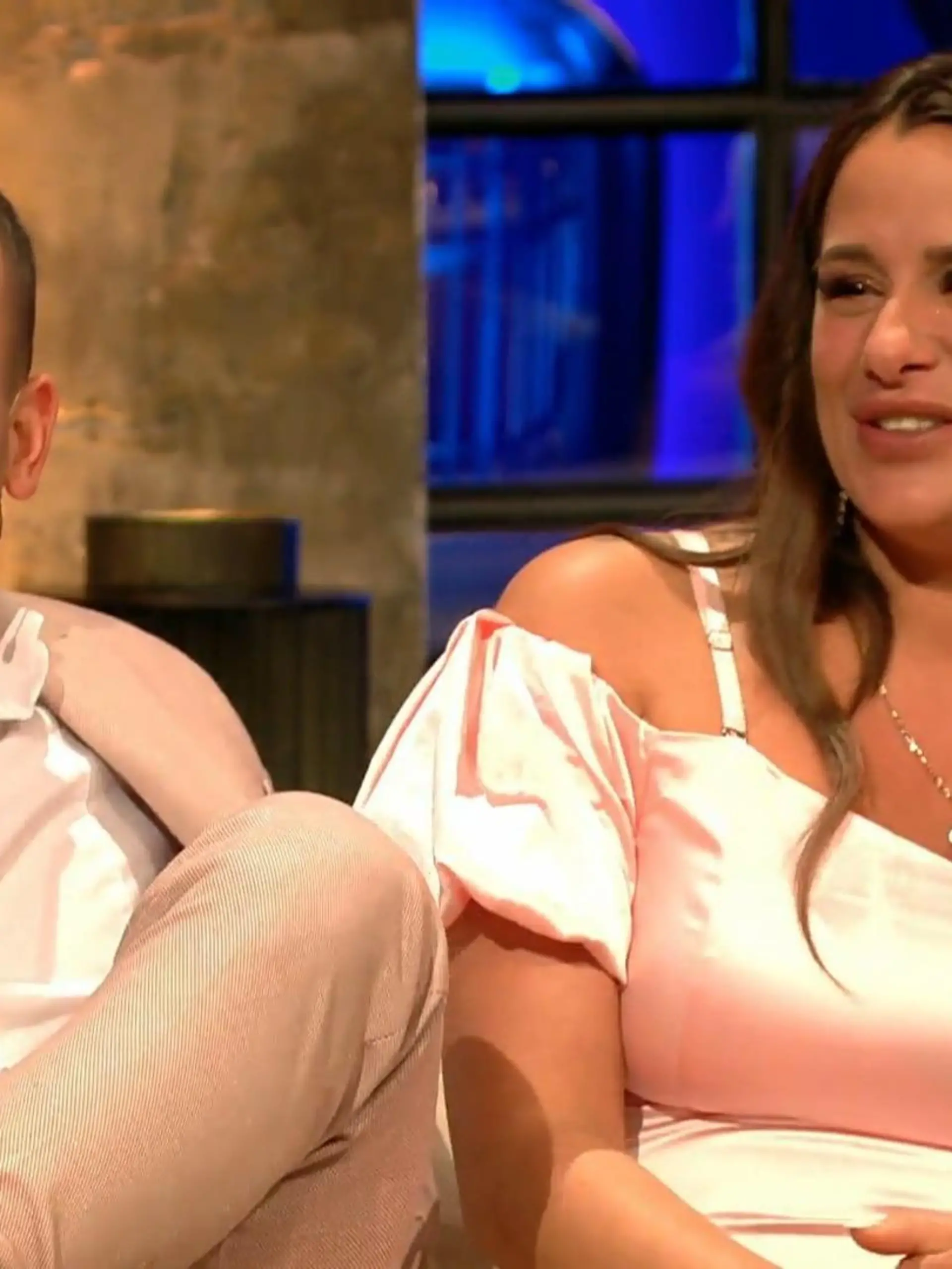 Bild zu: "Arben Zekic und Justine Dippl lassen Baby-Bombe platzen!"