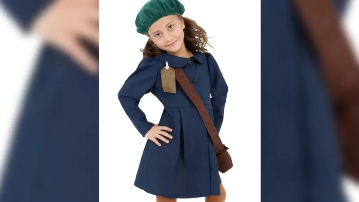 Mädchen im "Anne Frank"-Kostüm