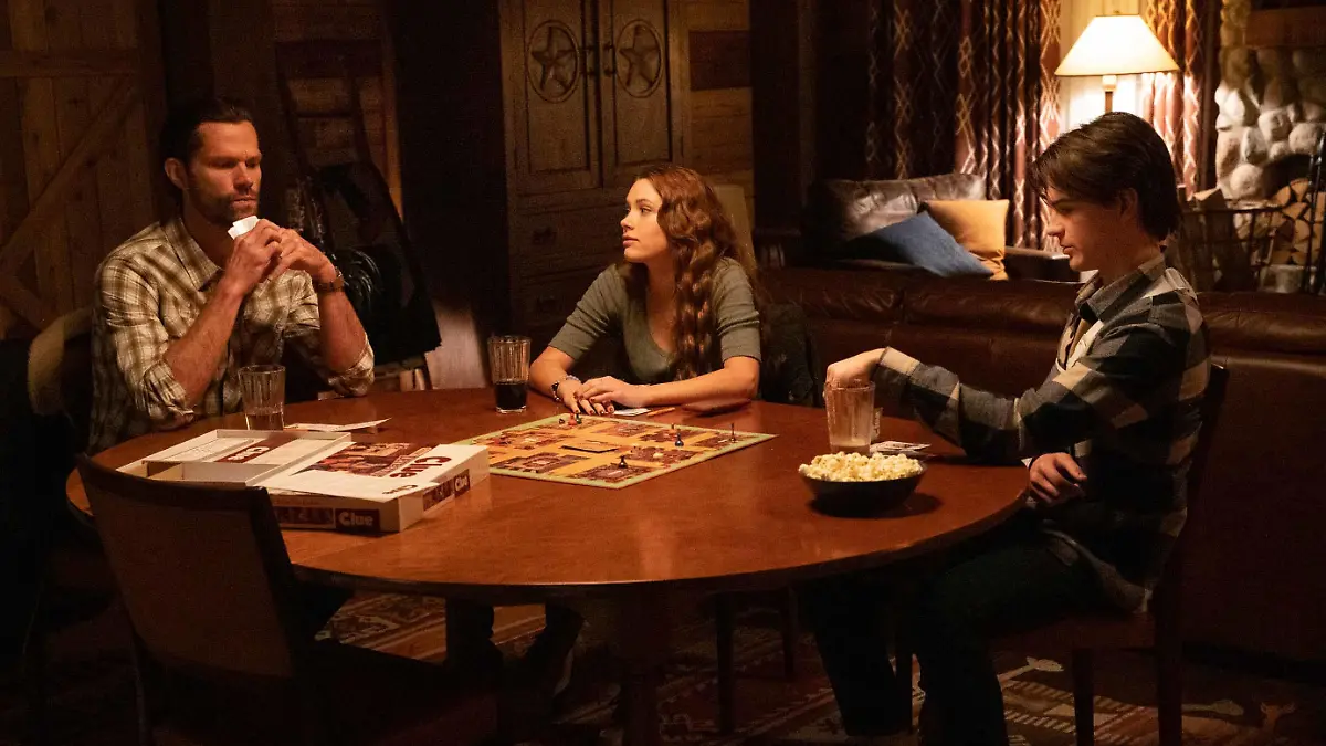 Walker -- “Two Points for Honesty” -- Image Number: WLK208a_0212r -- Pictured (L-R): Jared Padalecki as Cordell Walker, Violet Brinson as Stella Walker and Kale Culley as August Walker -- Photo: Rebecca Brenneman/The CW -- © 2022 The CW Network, LLC. All Rights Reserved.
