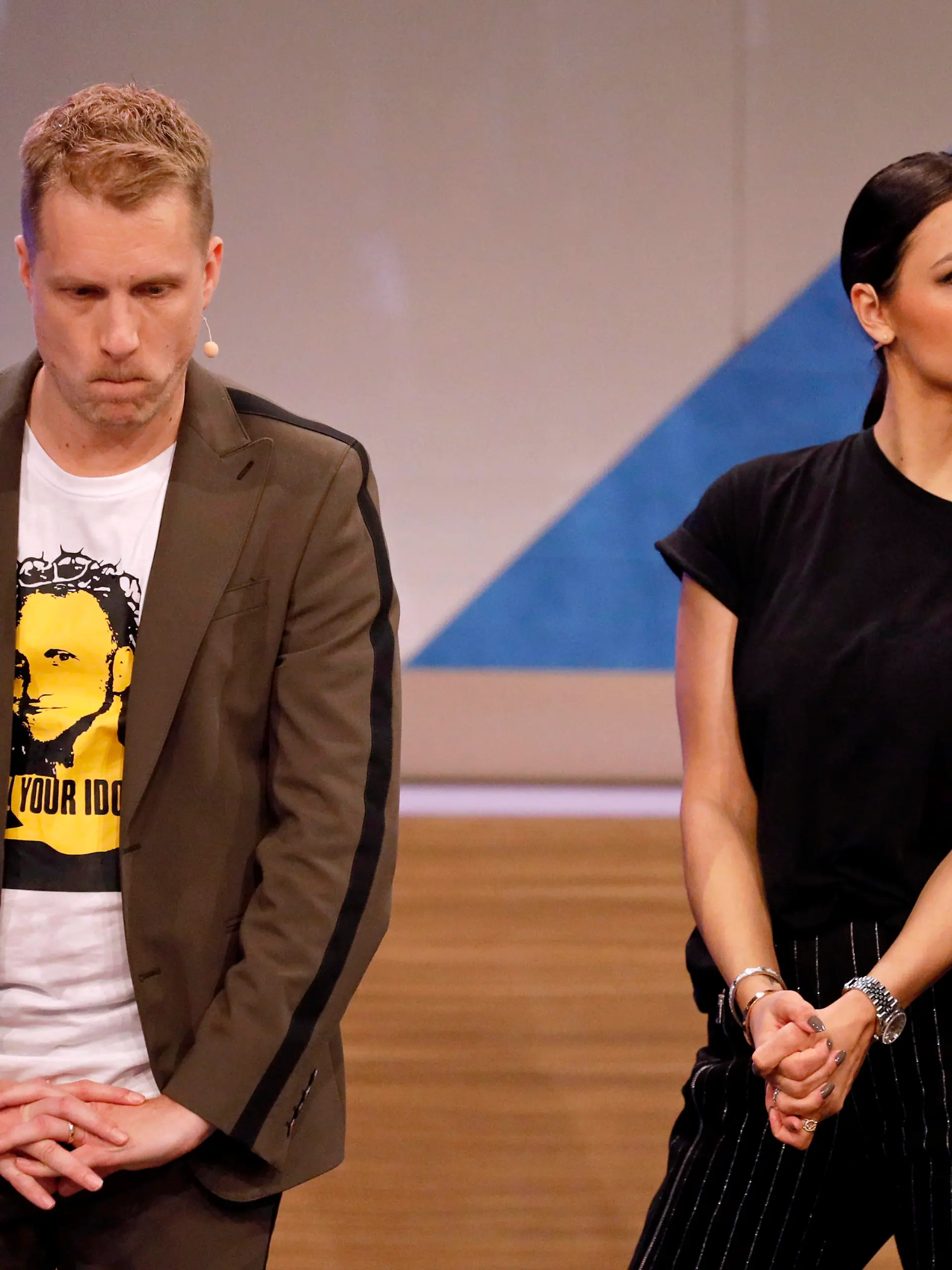 Entertainer Oliver Pocher mit Ehefrau Amira Pocher in der RTL-Live-Show Pocher vs. Wendler - Schluss mit lustig in den NOBEO Studios. Nach ihrer Hochzeit 2019 gaben beide im August 2023 ihre Trennung bekannt. Archivfoto Hürth, 01.03.2020 NRW Deutschland *** Entertainer Oliver Pocher with wife Amira Pocher in the RTL Live Show Pocher vs Wendler Schluss mit lustig in the NOBEO Studios After their wedding in 2019, both announced their separation in August 2023 Archivfoto Hürth, 01 03 2020 NRW Germany Copyright: xChristophxHardtx