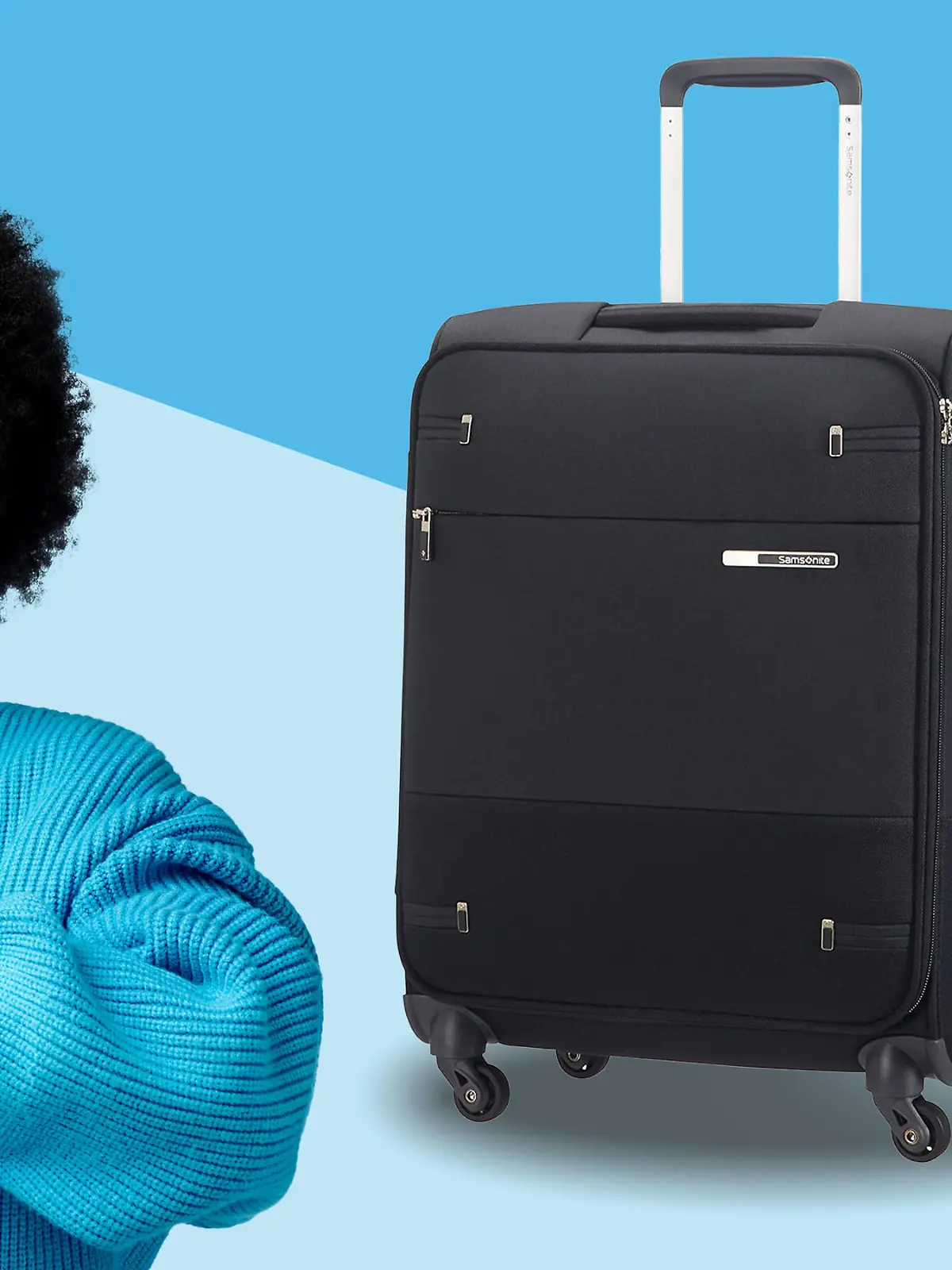 Samsonite-Koffer und glückliche Frau, die übers Handy bestellt.