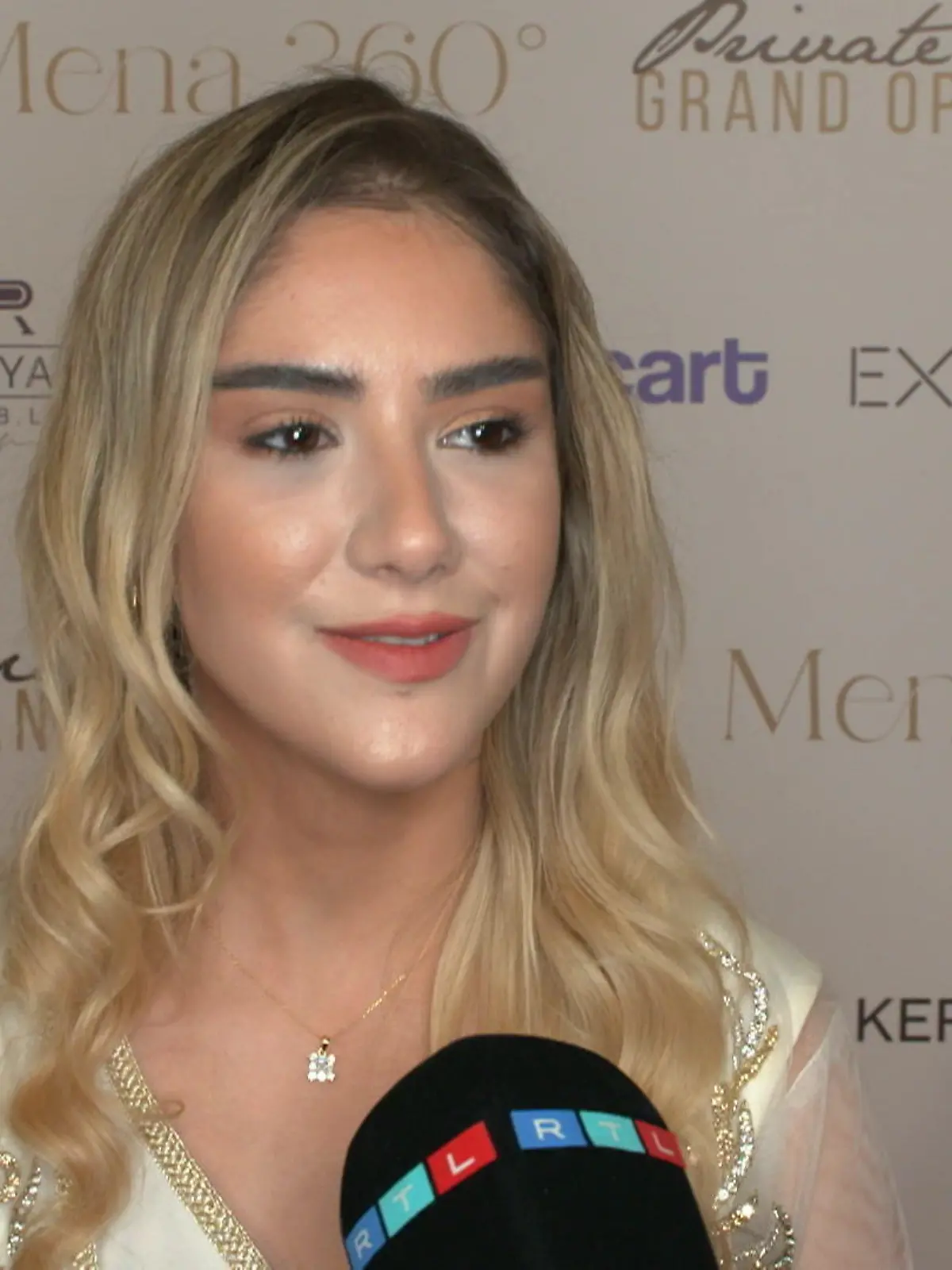 Lisa Marie Straube fühlt sich in ihrer Wahlheimat Dubai pudelwohl.