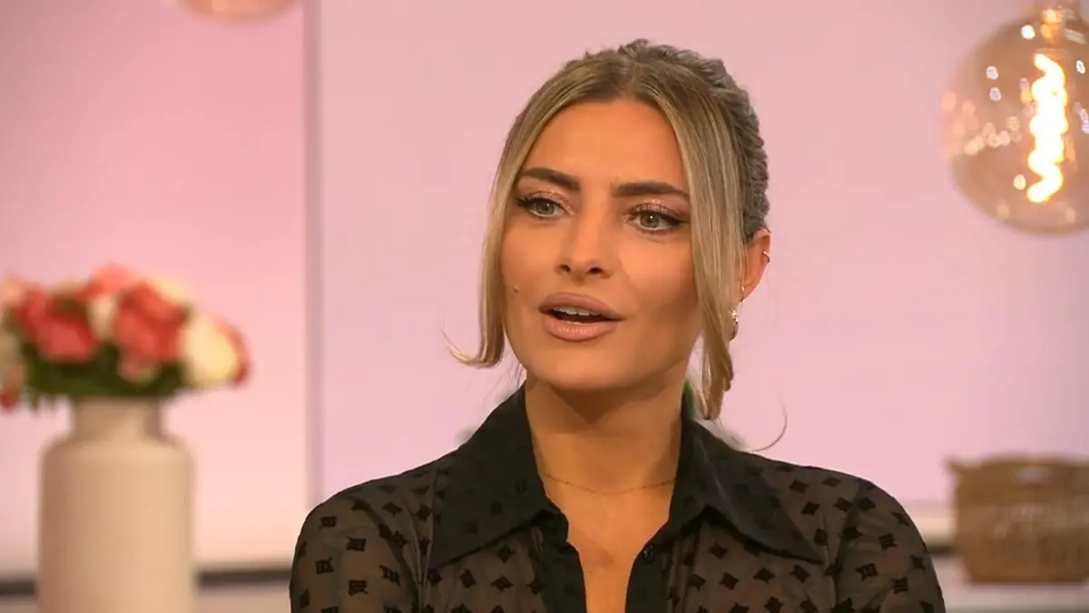 Warum Sophia Thomalla manchmal die Schnauze voll hat Social Media & Co